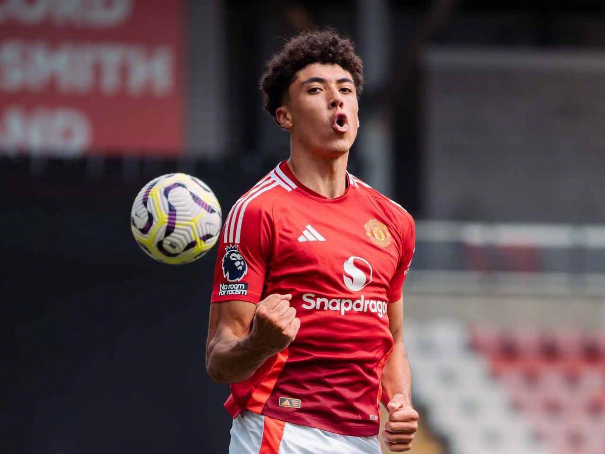 📢 伊森·惠特利将租借加盟布拉德福德城至本赛季结束。消息源：RichFay 