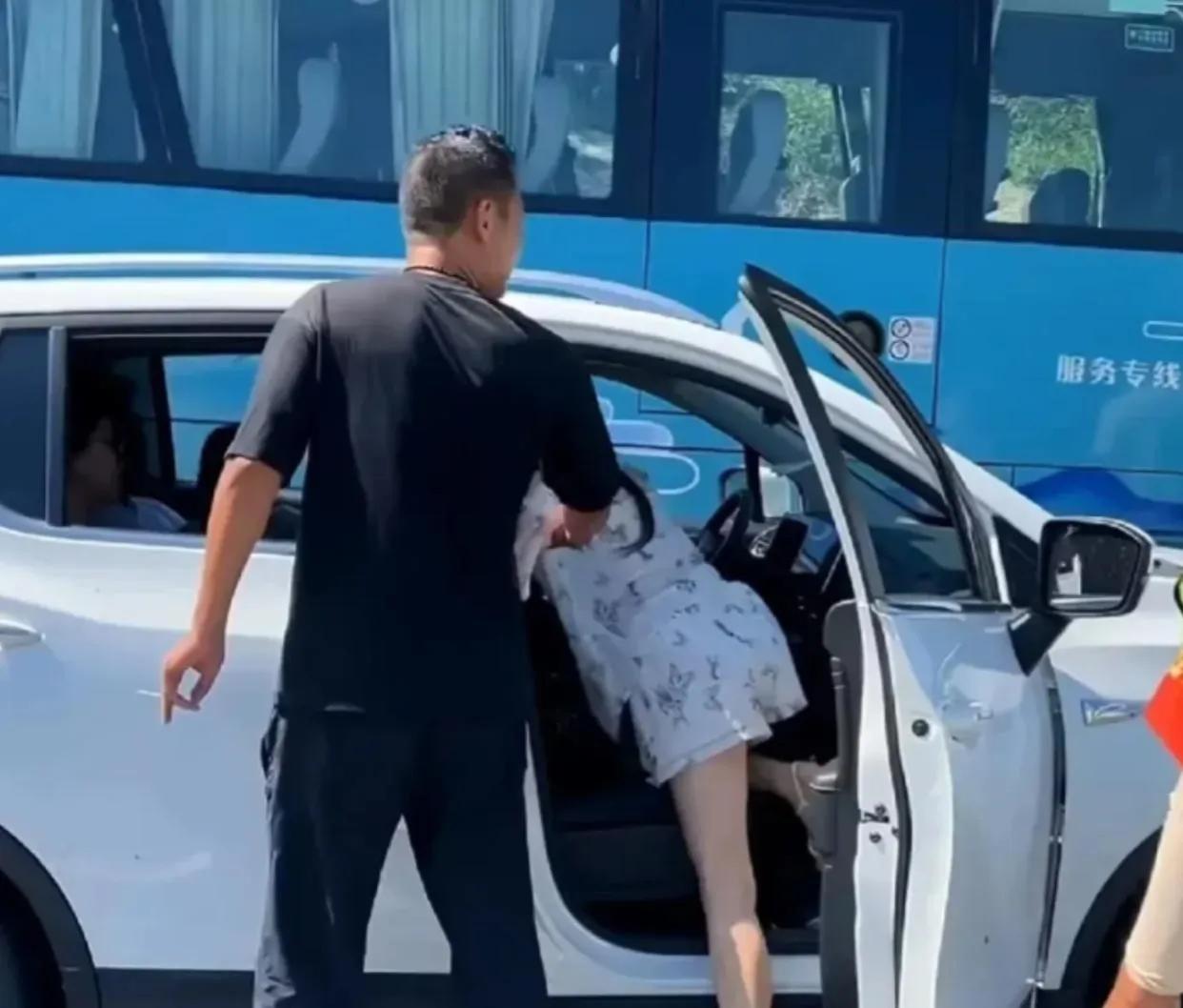 在青岛，所有的法官都应当对这位年仅26岁的男子表达深深的感激之情！在面对一位38