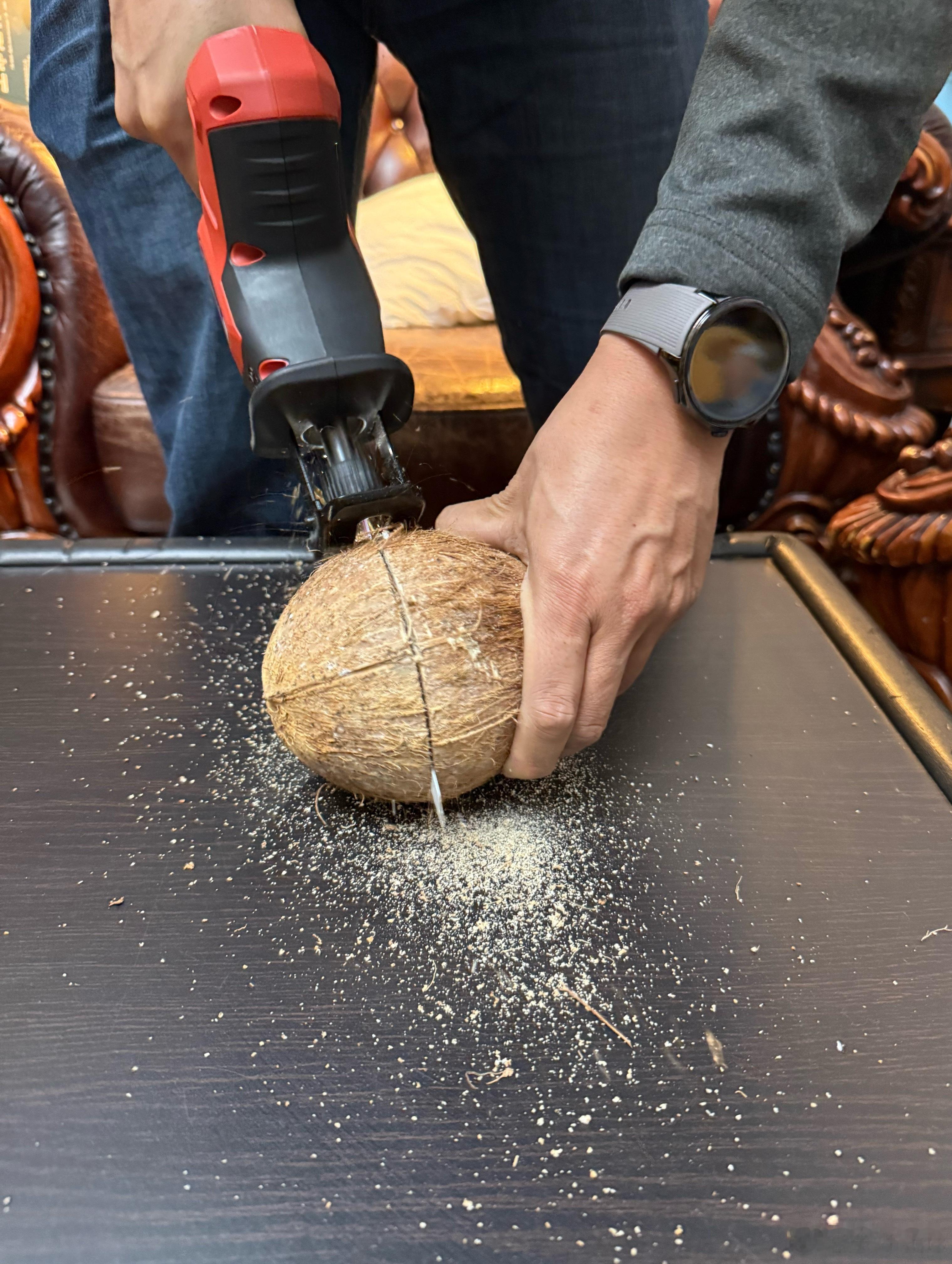 威克士电钻+大有往复锯