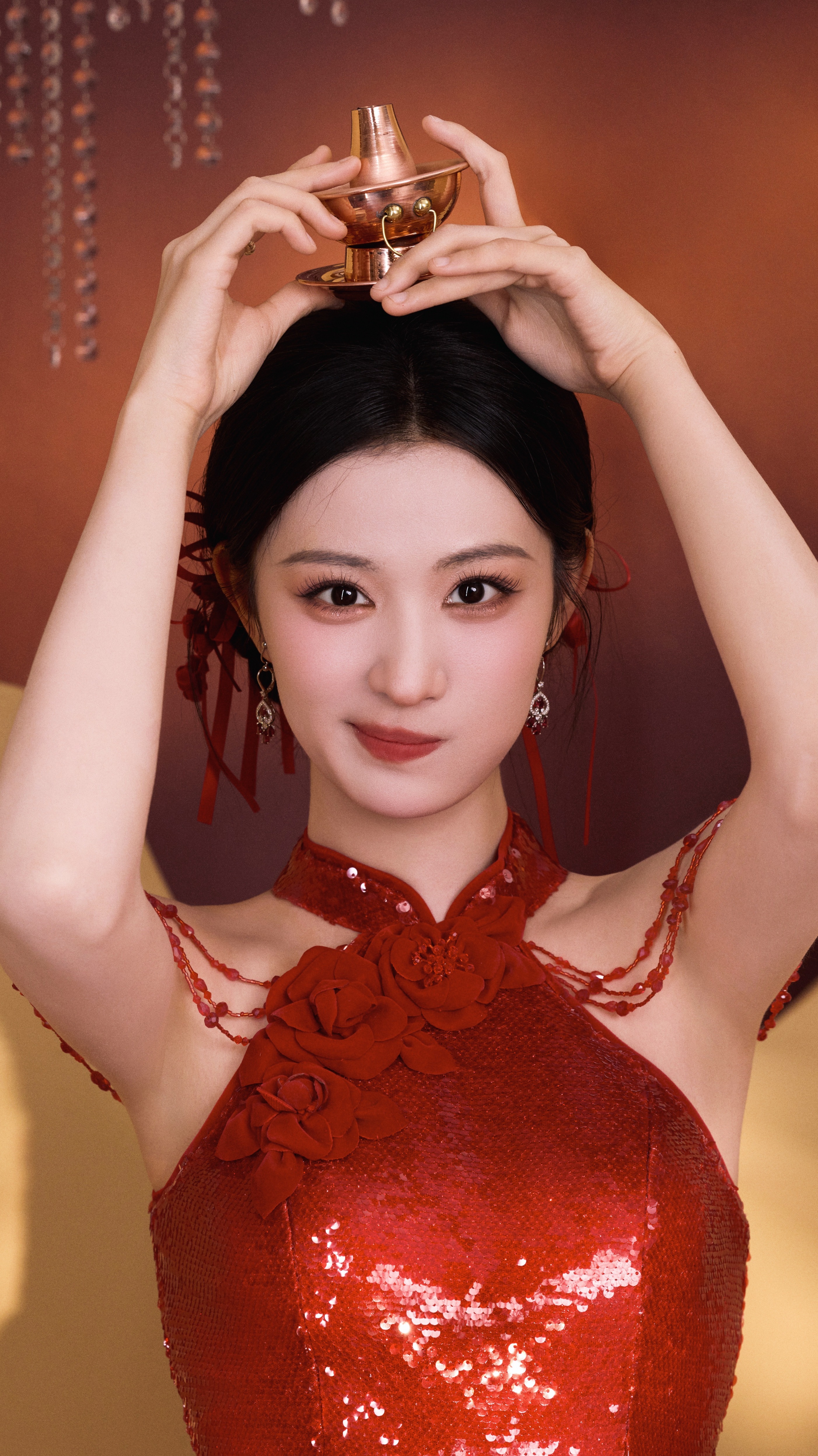 hhhhhh我以为是头饰 实际上是小火锅😂 