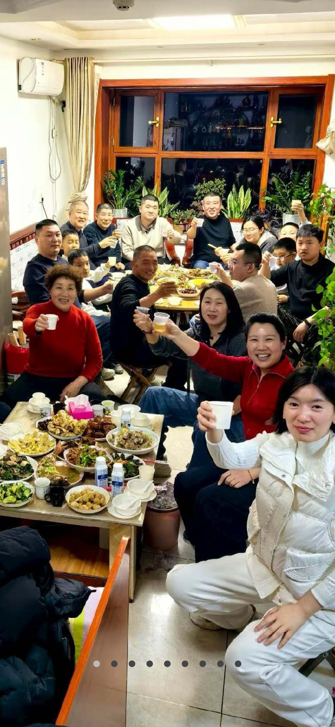 在山东的婆婆家过春节
好日子要靠好女人支撑，婆婆家的大嫂就是这样一位。
每次来山