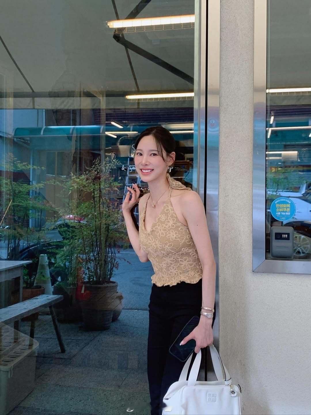 近期娜妍换乘恋爱 ​​​