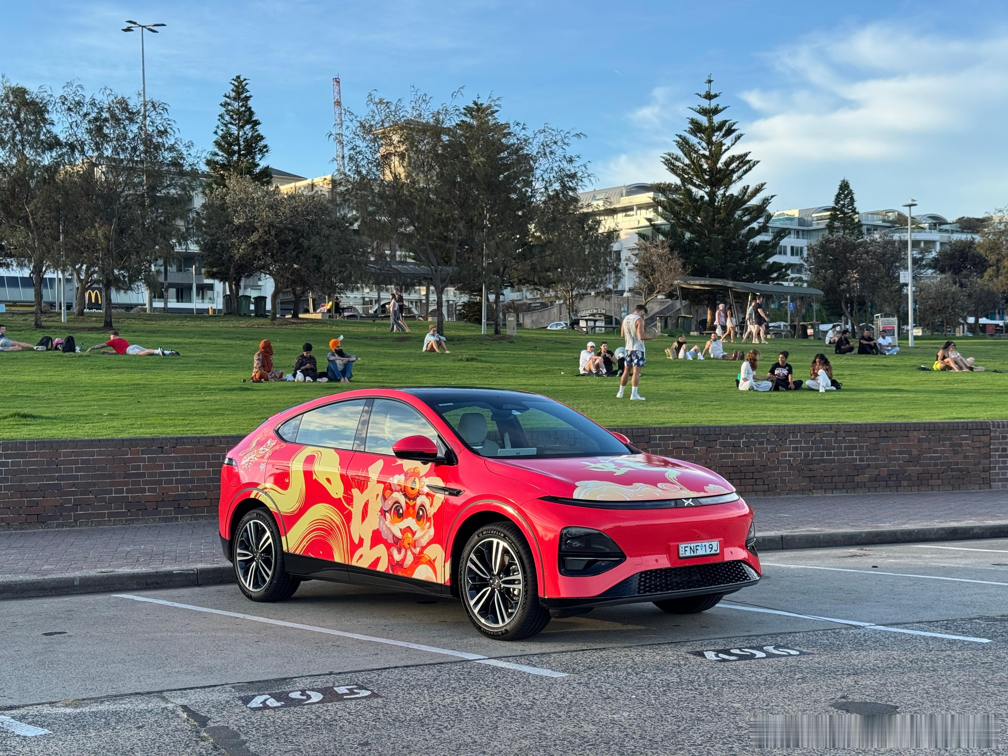 太可怕了，有澳洲朋友在现场，他离凶手就200米，在我年初去的时候停车点的右后方吧