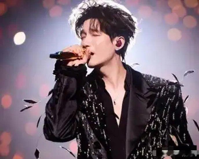 《歌手2026》网传首发四席锁定！苏醒要抢话题位？这波阵容直接把期待值拉到顶。《