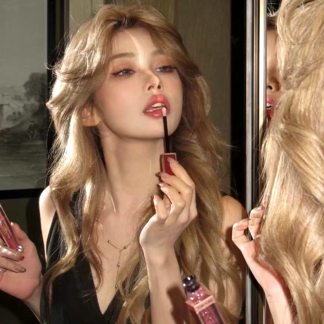 𝑾𝒆𝑪𝒉𝒂𝒕头像｜粉色系｜审美积累｜欧美女头｜壁纸背景图 