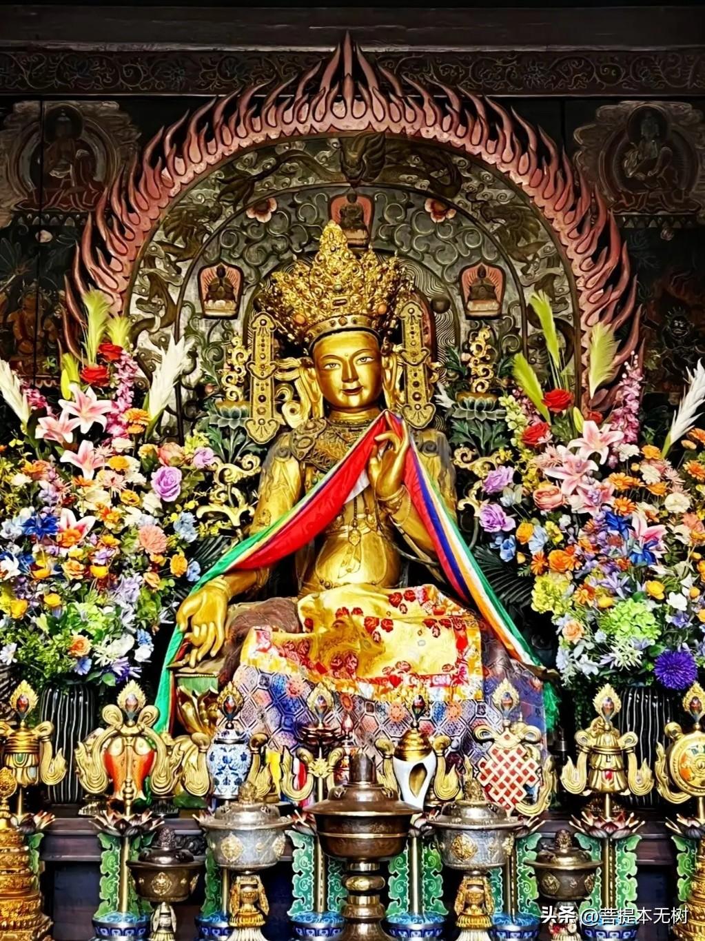 西安广仁寺｜绿度母殿，一殿三尊藏传鎏金圣像
很多人来西安打卡网红景点，却忽略了城