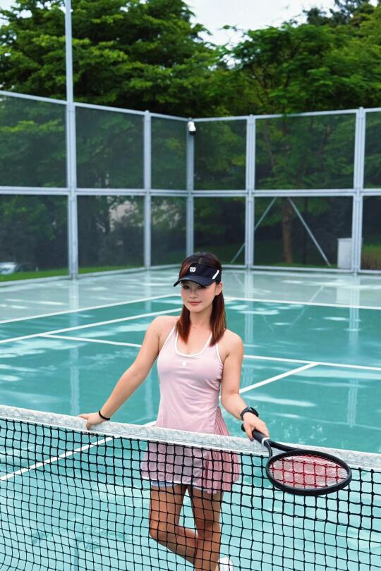 度假村的网球场颜值好高🎾