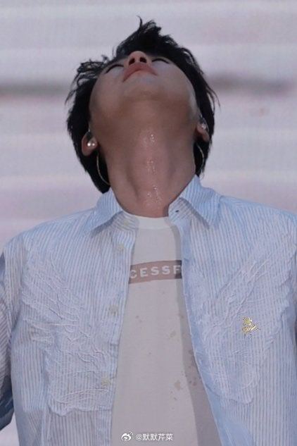 张云雷靠近你演唱会 🌙说给张云雷的晚安心语     看见这个图，就想起那句歌词
