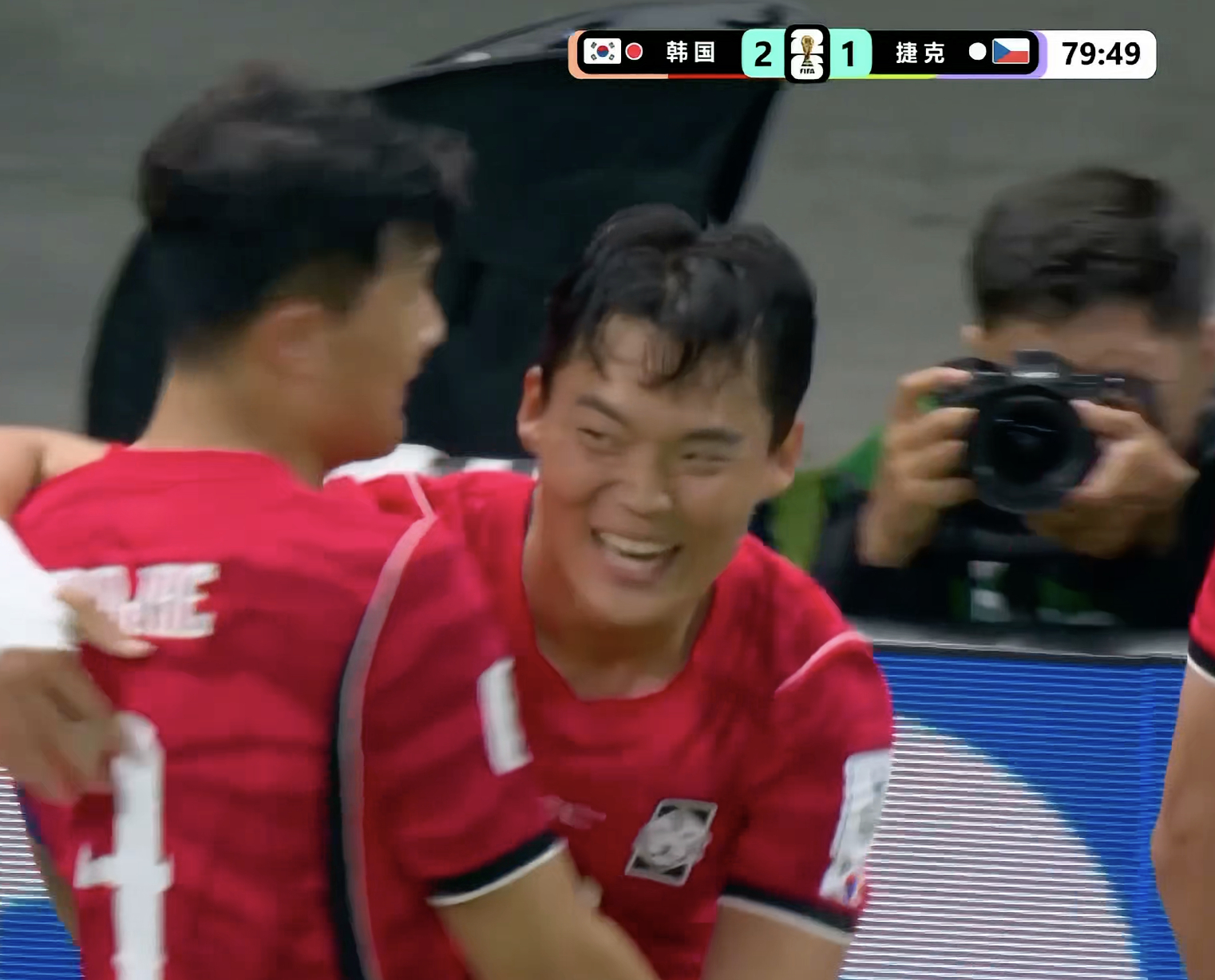 韩国vs捷克世界杯 第79分钟，韩国再进一球，2-1反超捷克！换下孙兴慜的吴贤揆