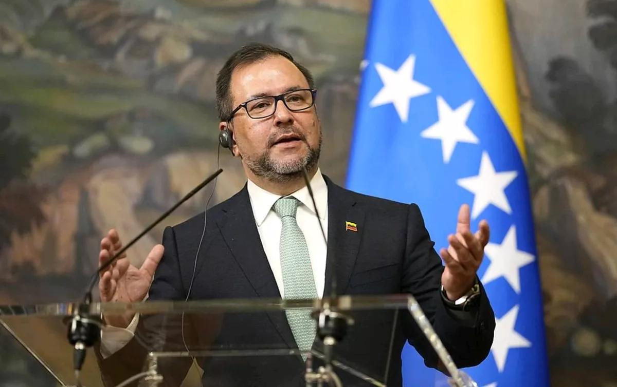 塔斯社报道，当地时间16日，委内瑞拉外长伊万.希尔宣布，加拉加斯已向联合国致信，