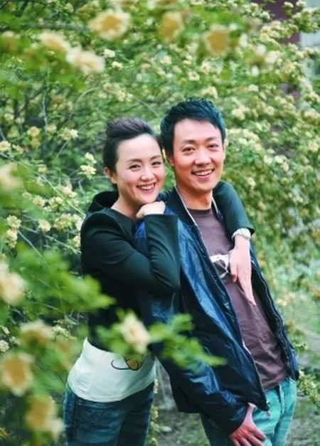 太突然了！5月21日，辛柏青发布妻子朱媛媛去世讣告，“媛媛于2025年5月17日