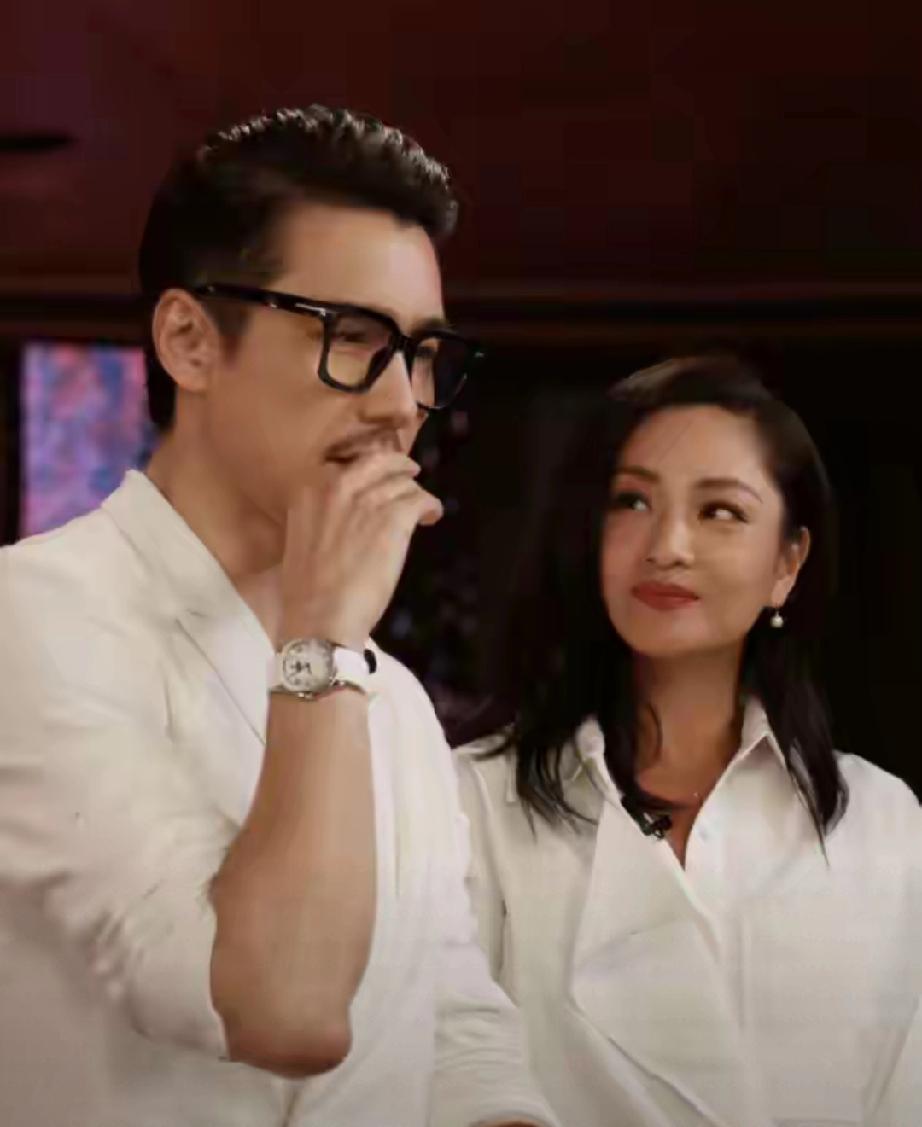 翻红仅3天！54岁瞿颖因模仿孙楠陷争议，胡兵都没想到
 
      54岁瞿颖