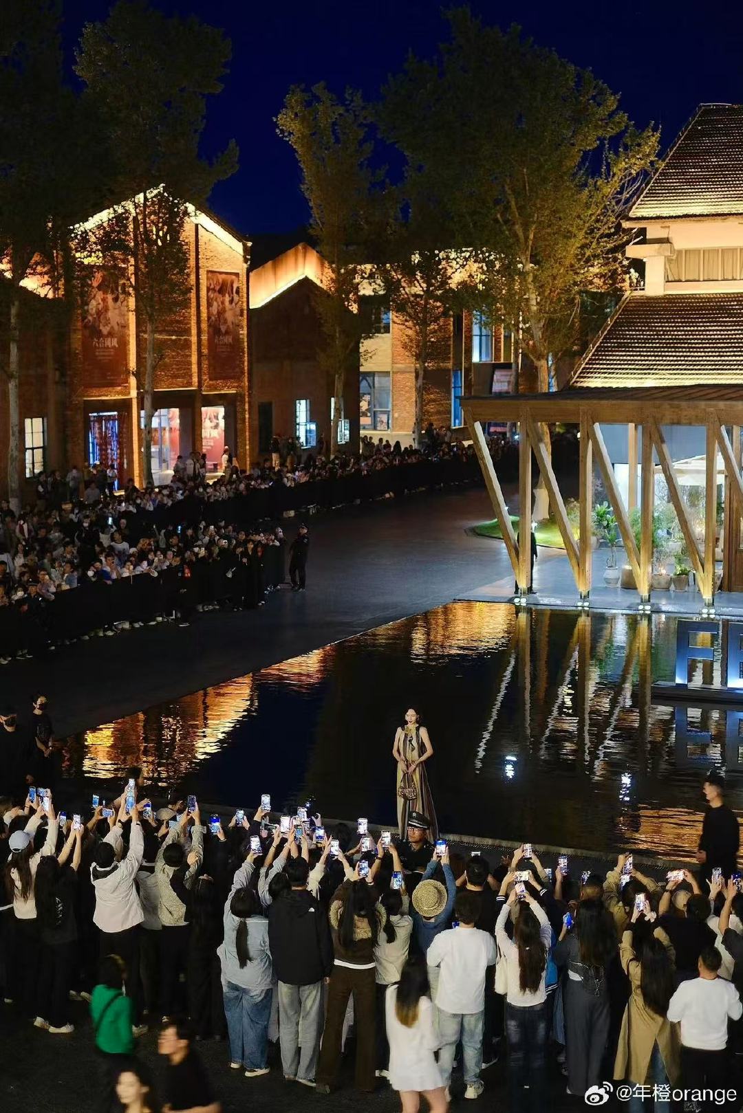 唐嫣闪光灯的宠儿唐嫣顶级星光顶级女明星的一集 