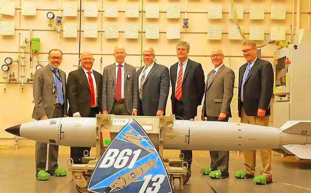 B61-13型核弹 飞机空投武器美国🇺🇸鹰酱