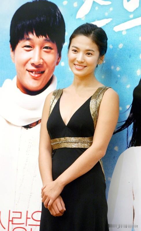 要说我心中最经典的韩剧，非《请回答 1988》莫属。它不像一般韩剧只聚焦爱情，而