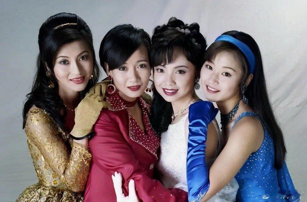 我和春天有个约会东方跨年重聚 东方跨年这波回忆杀太狠！《我和春天有个约会》四姐妹