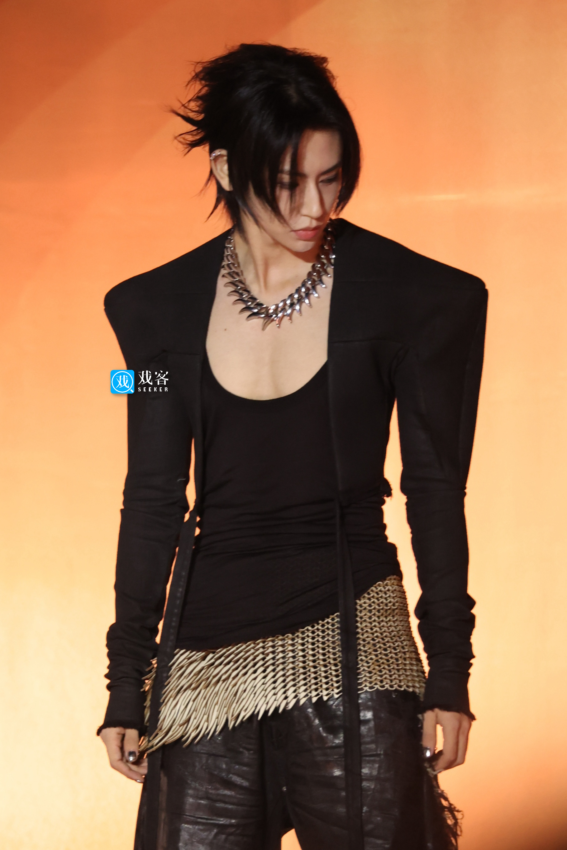 微博之夜猜阵容 又🉑以看到王琳凯的红毯了吗⁉️狠狠期待住 微博之夜简笔画 cr