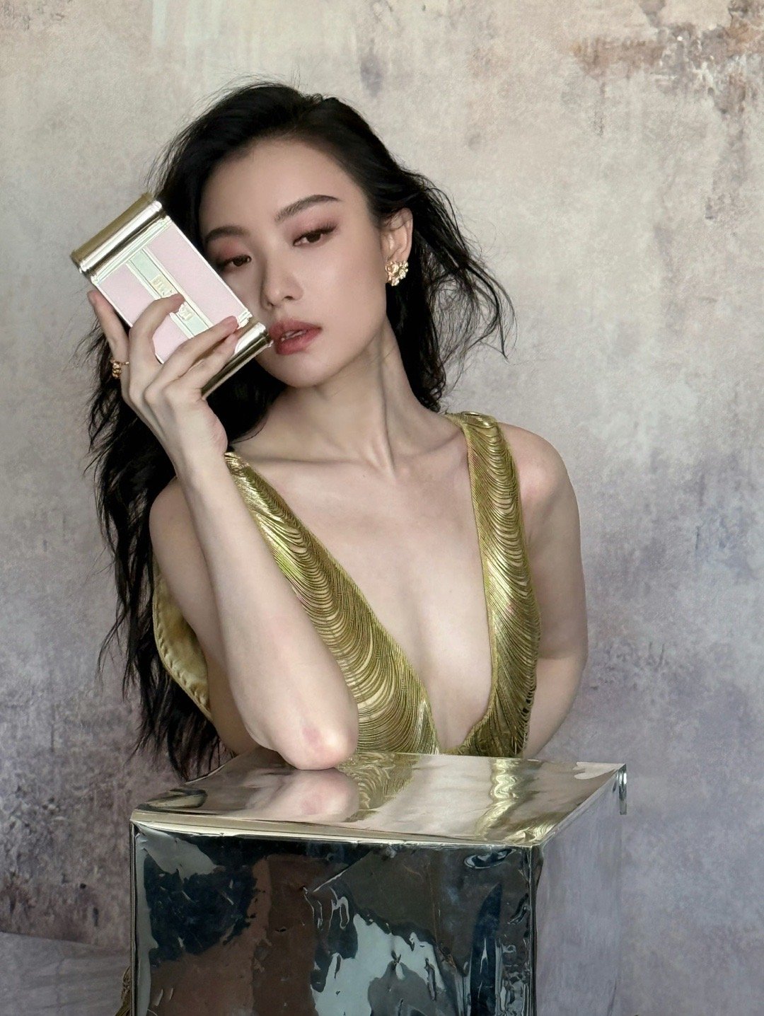 倪妮至美的瞬间倪妮live十二宫格倪妮至美的瞬间，好看好看， ​​​