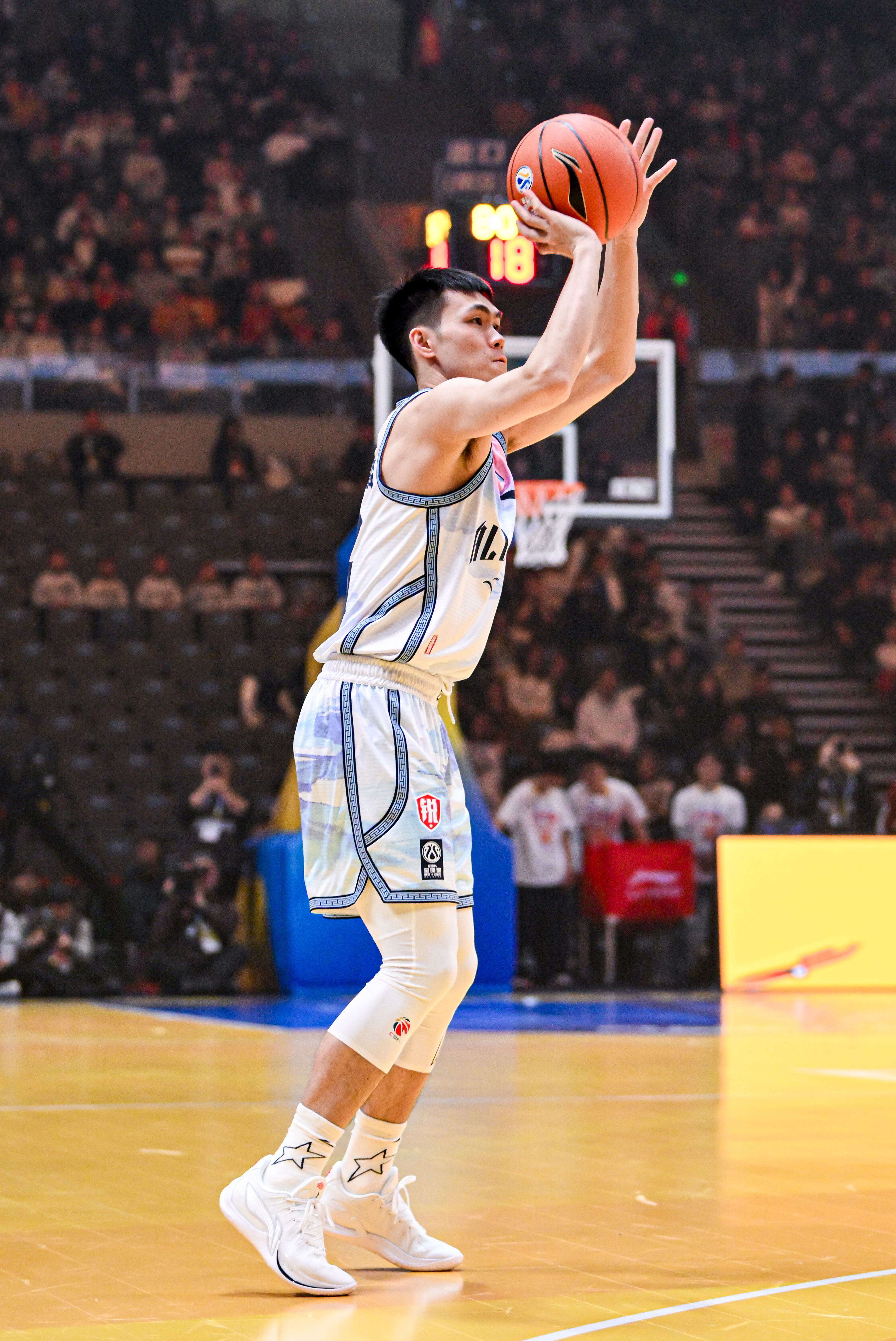 2026 CBA ASG 球员落场 第一篇 每双球员版都是展现着球员自己的个性 