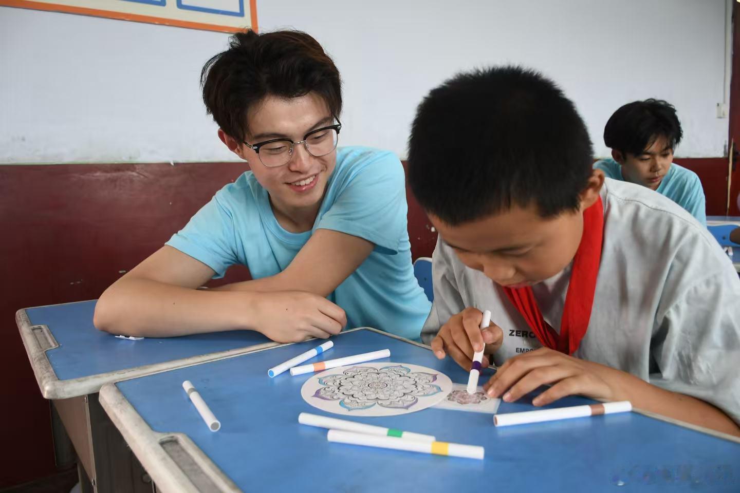 枣院学子依托数理专长深耕乡土服务民生【数统学子赴乡实践，数理温情守护老少】  枣