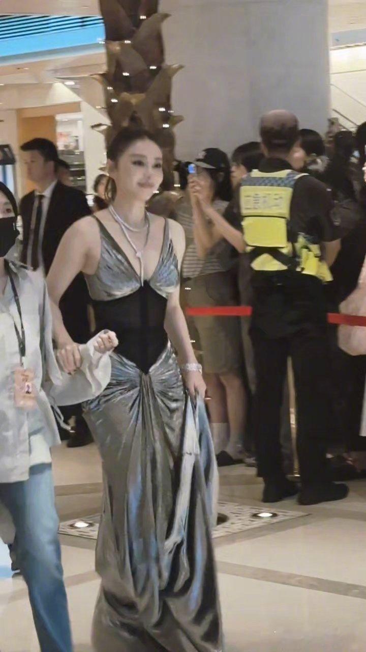 高叶真的顶级姐感，扑面而来好香好香的感觉