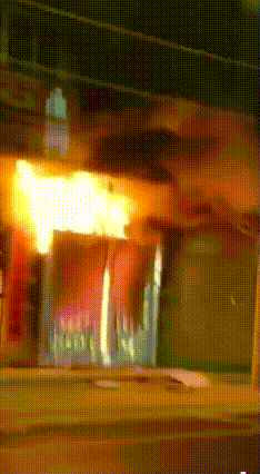 汕头自建房火灾悲剧：10岁女孩教科书式自救逃生
 近日，广东汕头潮南区峡山街道一