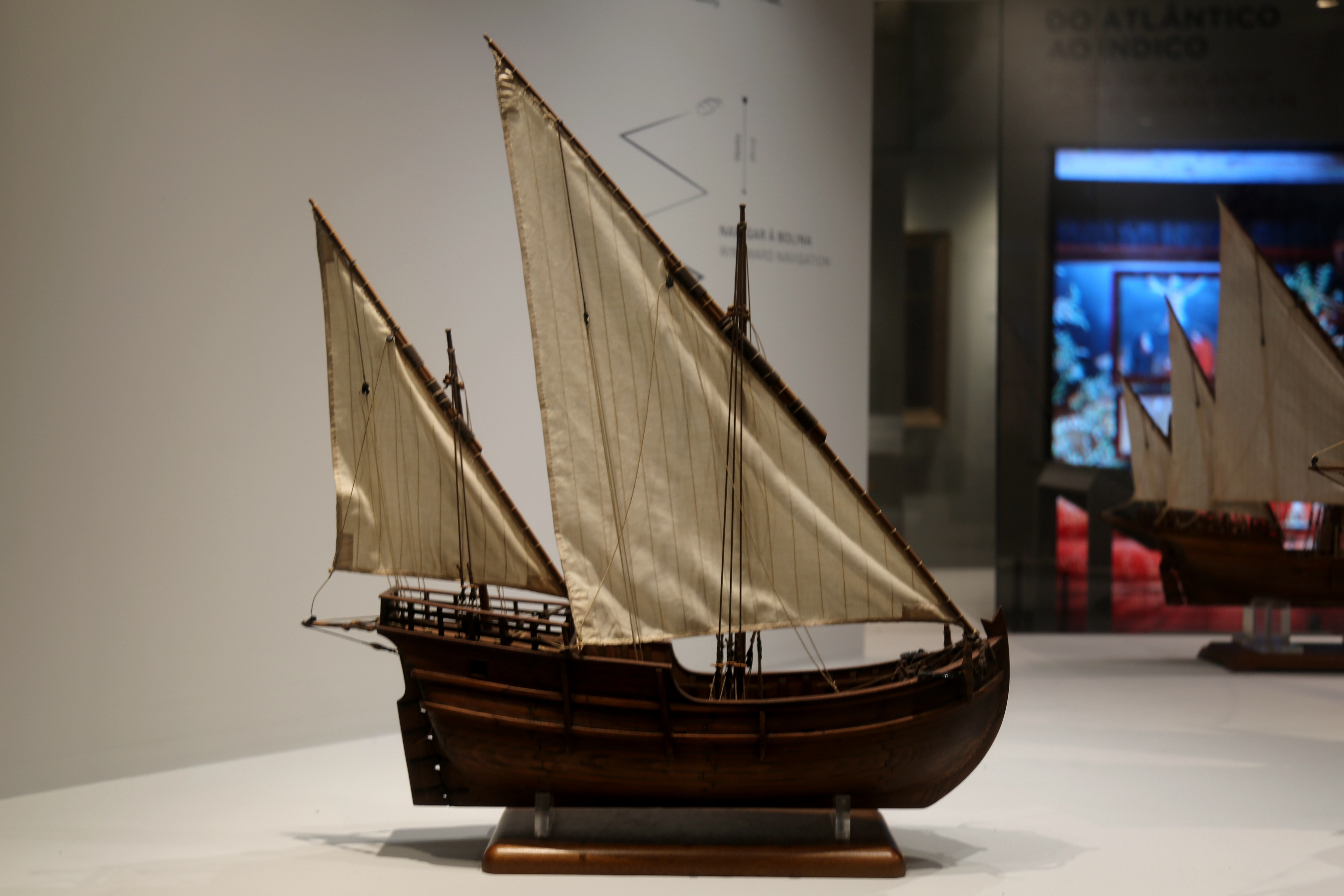 葡萄牙里斯本航海博物馆收藏的1440年到15世纪末的海洋探险三角帆船 模型 