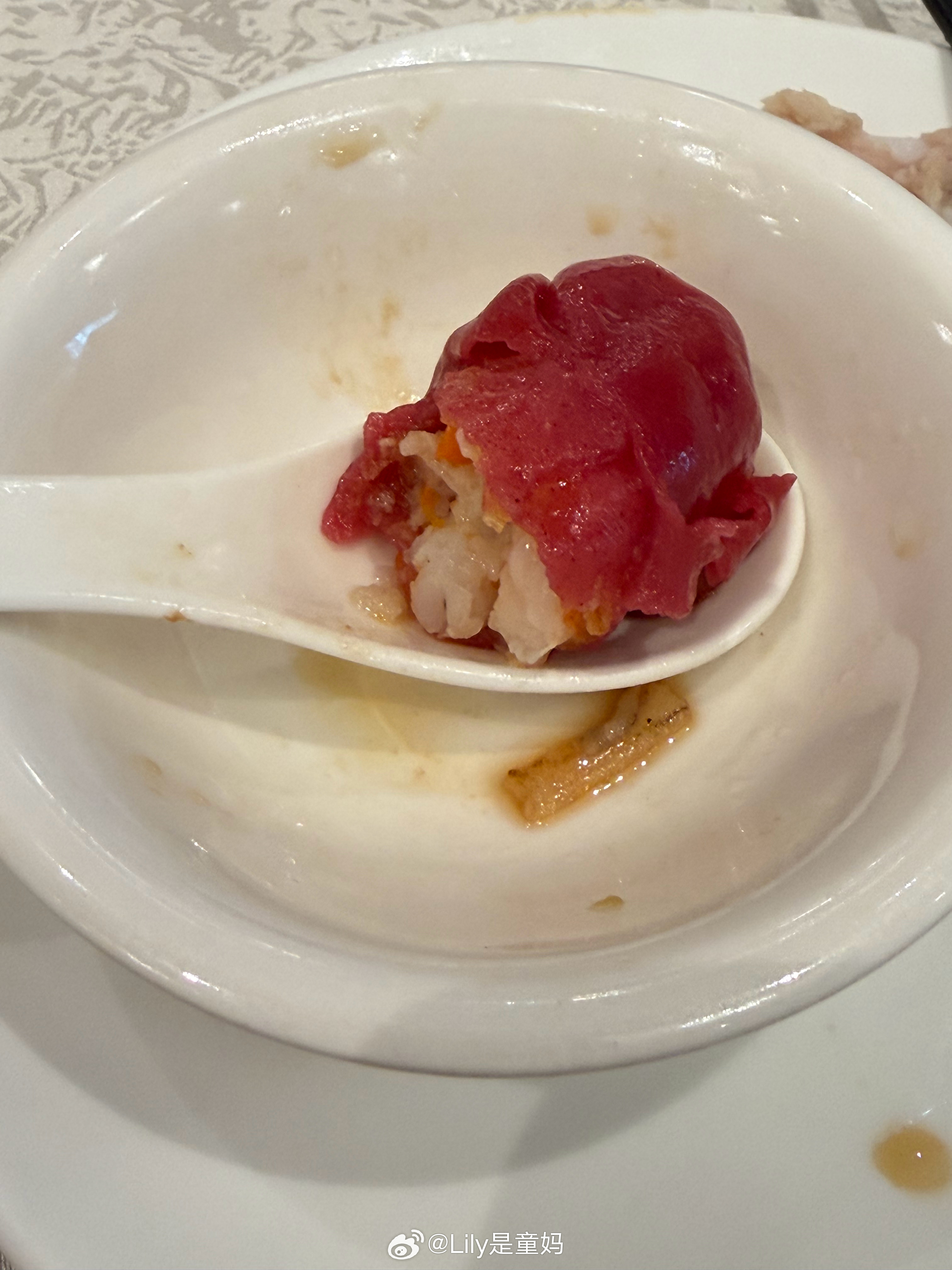 一点钟吃了个早茶回来开始收拾行李把娃送去广州把外婆送回湖北我一觉睡到现在最近太缺