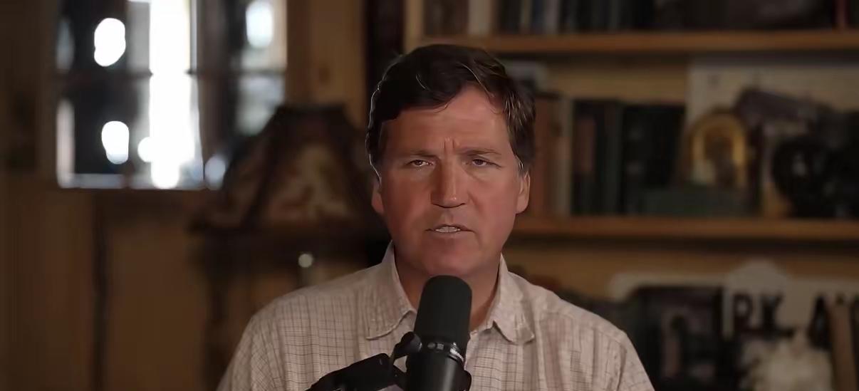 美国主持人塔克·卡尔森，公开谈论特朗普“摧毁伊朗文明”的威胁言论，直言自己看完十