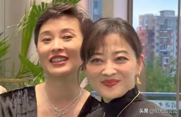 喜欢吴越比梅婷多一点。
有时候感觉5月挺可爱的。她演的角色和她发话的说话的声音很