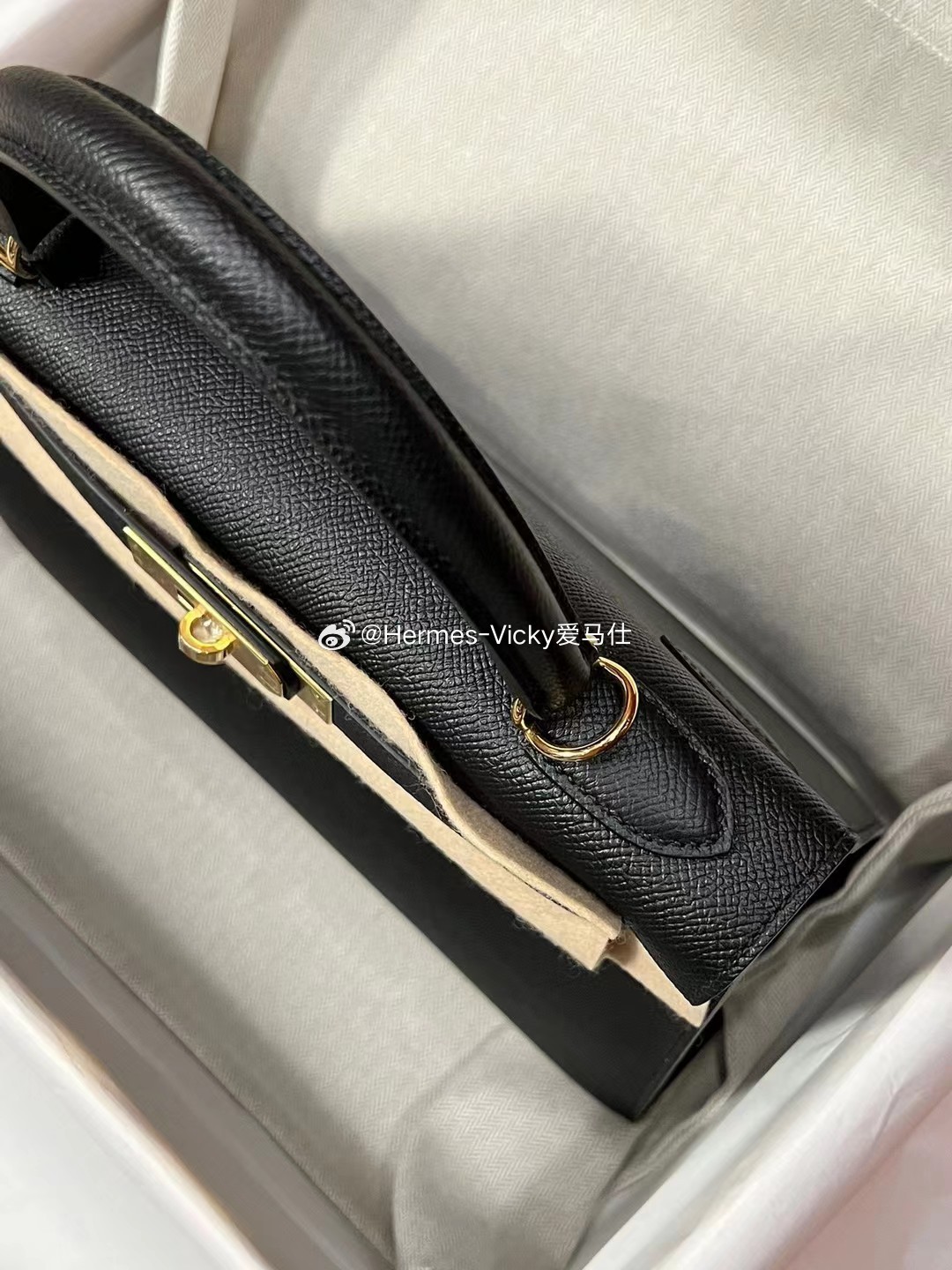 Kelly 28 Epsom 89黑色 金扣爱马仕hermes