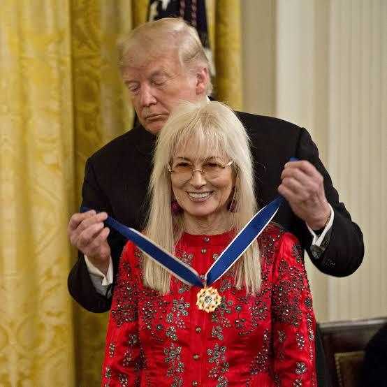 Miriam Adelson（婚前姓Farbstein，1945-）犹太医生，共