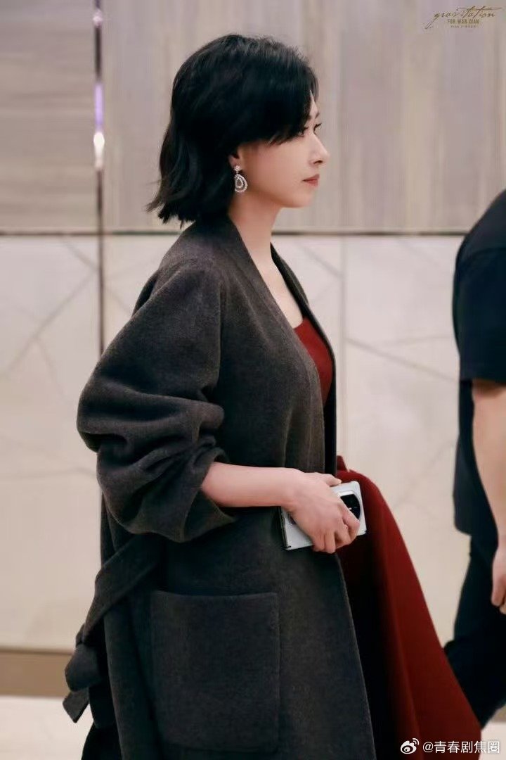 万茜年度实力IP演员年度实力 IP 演员万茜，用演技说话，用角色证明，未来继续大