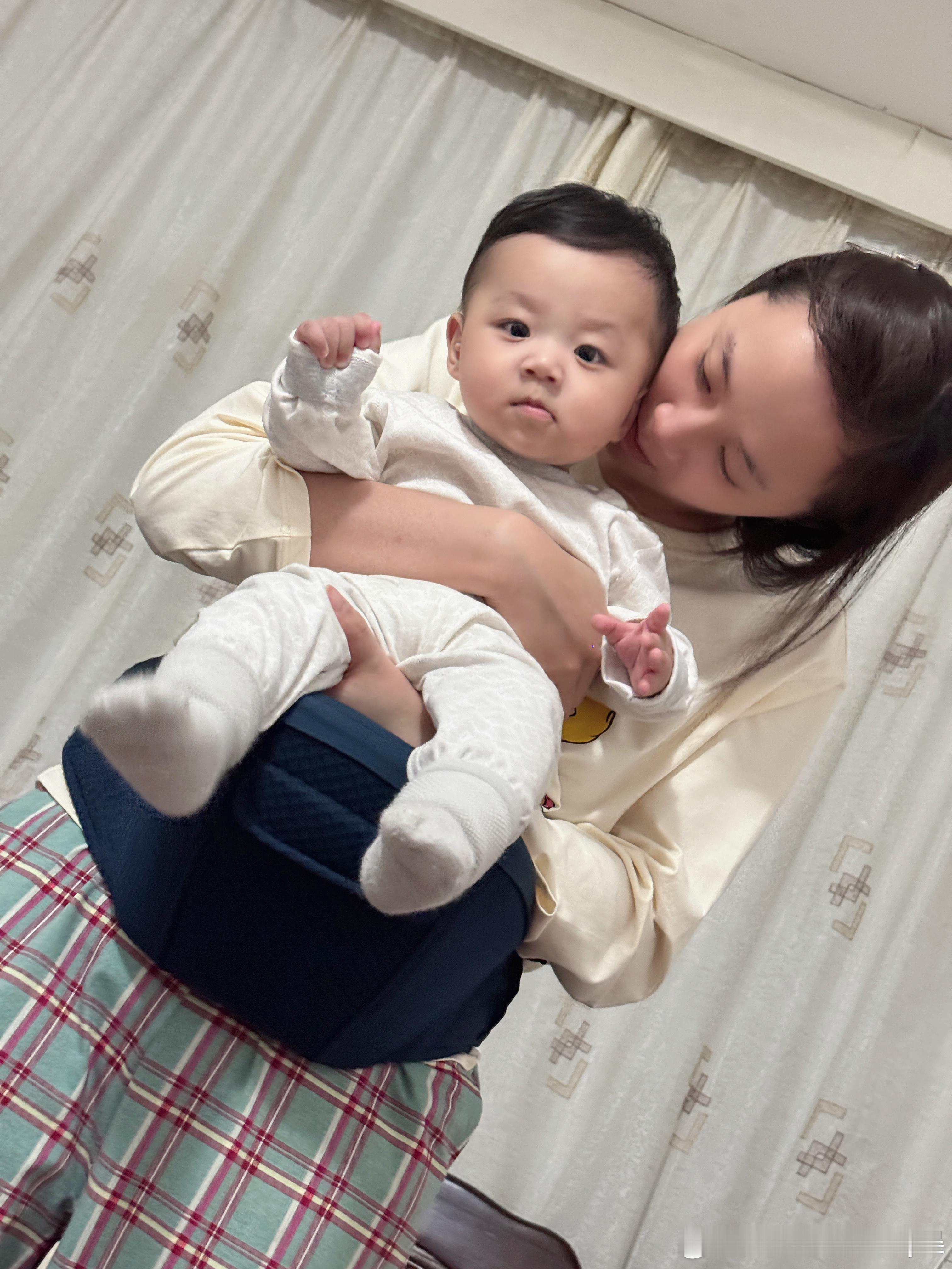 小饼干 痞帅表情到位[666]  ​​​