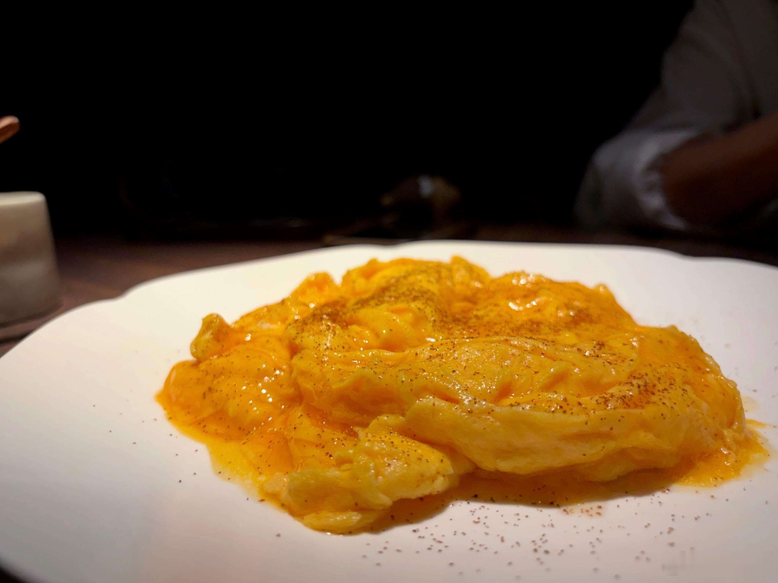 时隔一周，又来自慢喫私房小菜。想这一碗夜香花甲鱼排骨鹧鸪汤，六月黄蟹粉鸡油菌节瓜