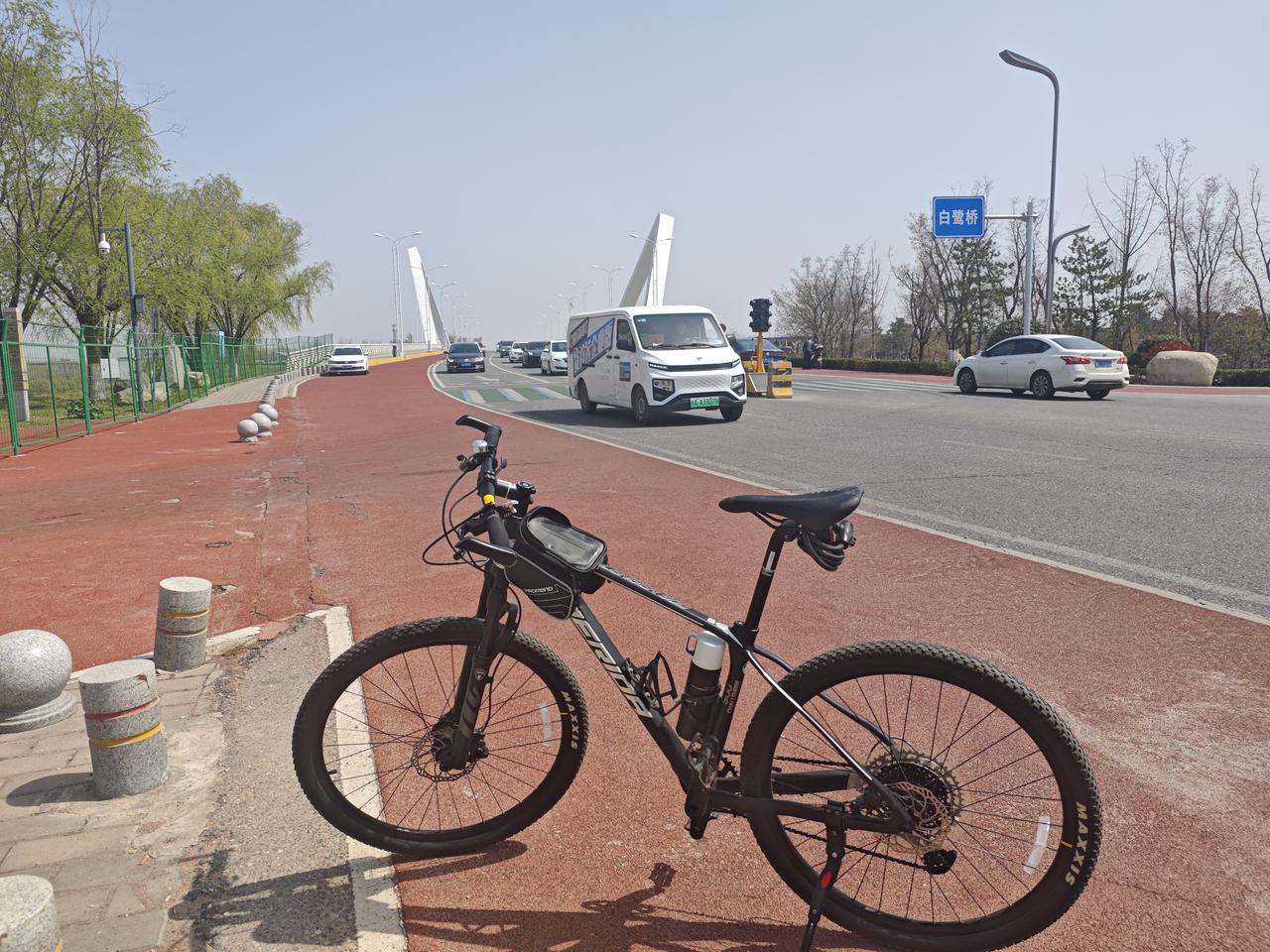 骑行杜邮亭

说是骑行杜邮亭，其实就是个噱头，杜邮亭这个名字早就湮灭在历史的尘埃