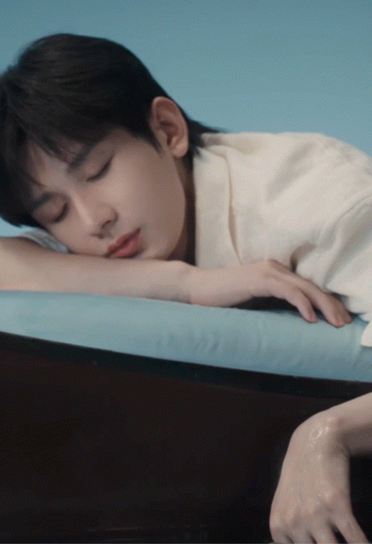 成毅最新代言物料！好萌好可爱