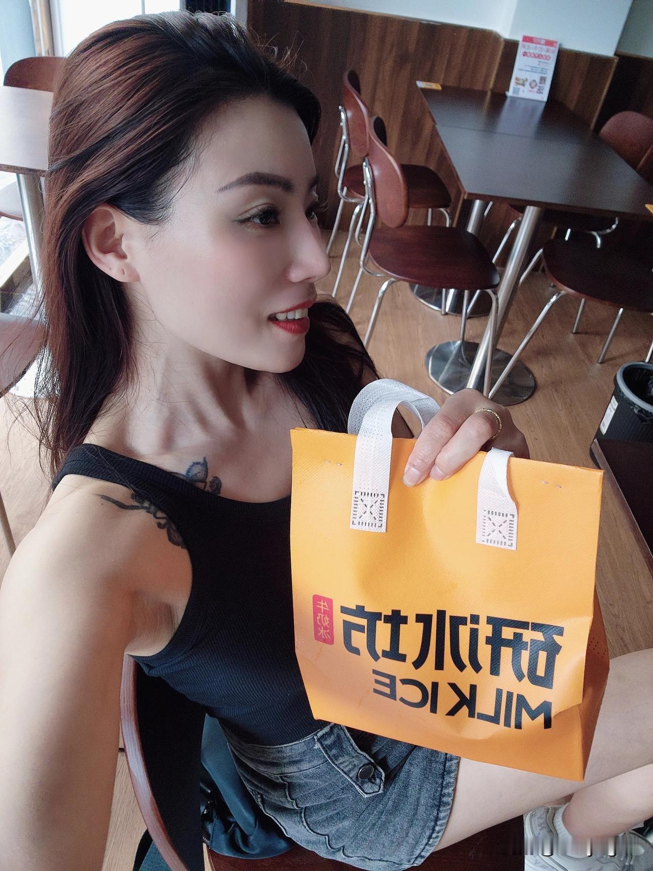 潮汕牛奶冰味道真不错喔😍😍😍潮汕芒果牛奶冰