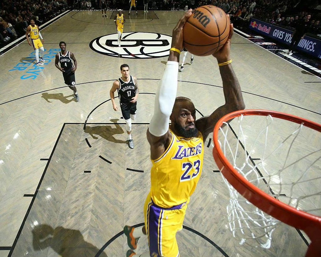 91开对局？ESPN预测明日篮网vs湖人胜率: 篮网12.4％，湖人87.6％。