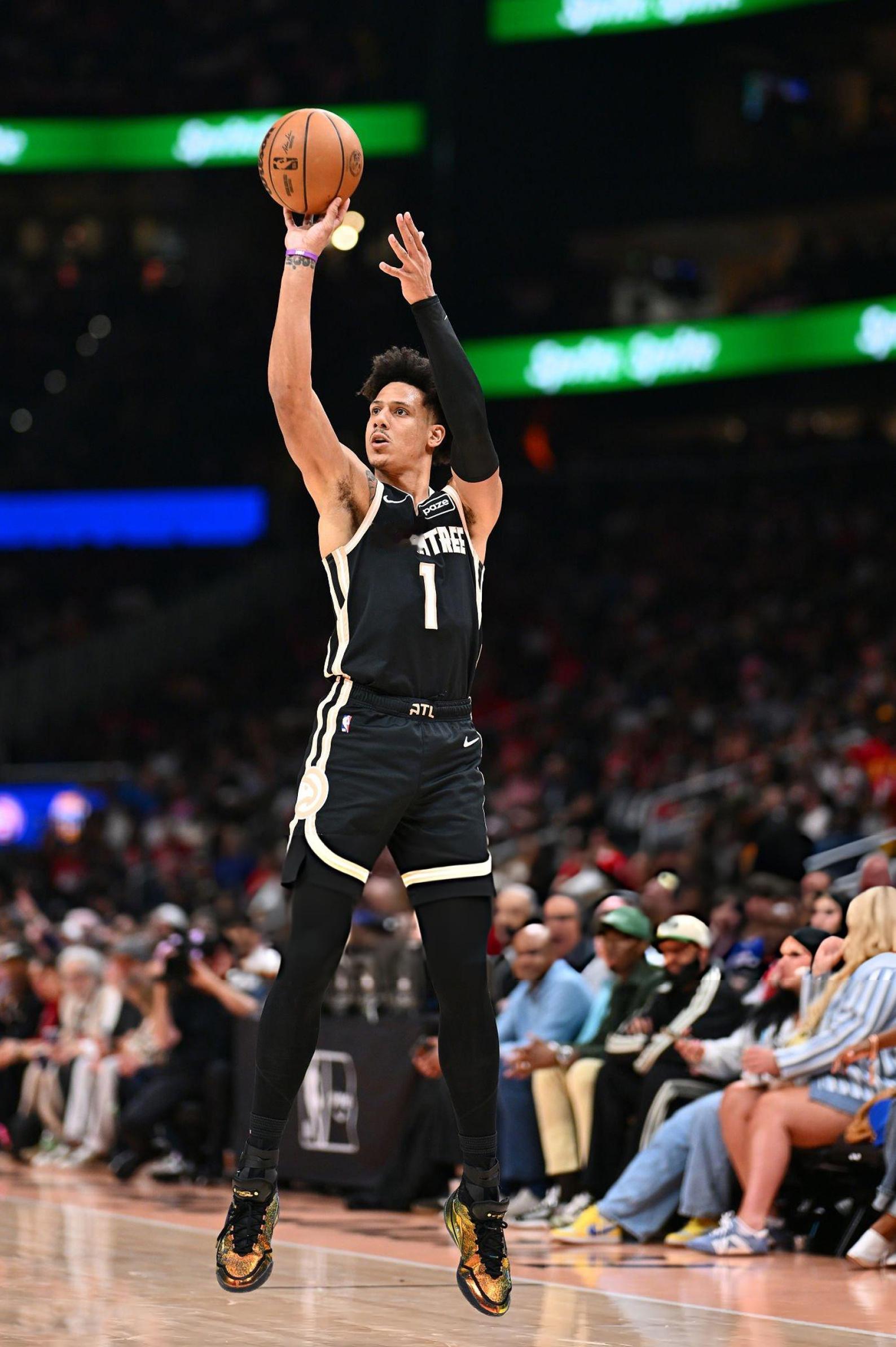 杰伦·约翰逊 · Nike LeBron 23登场25分钟 12投6中 三分球3