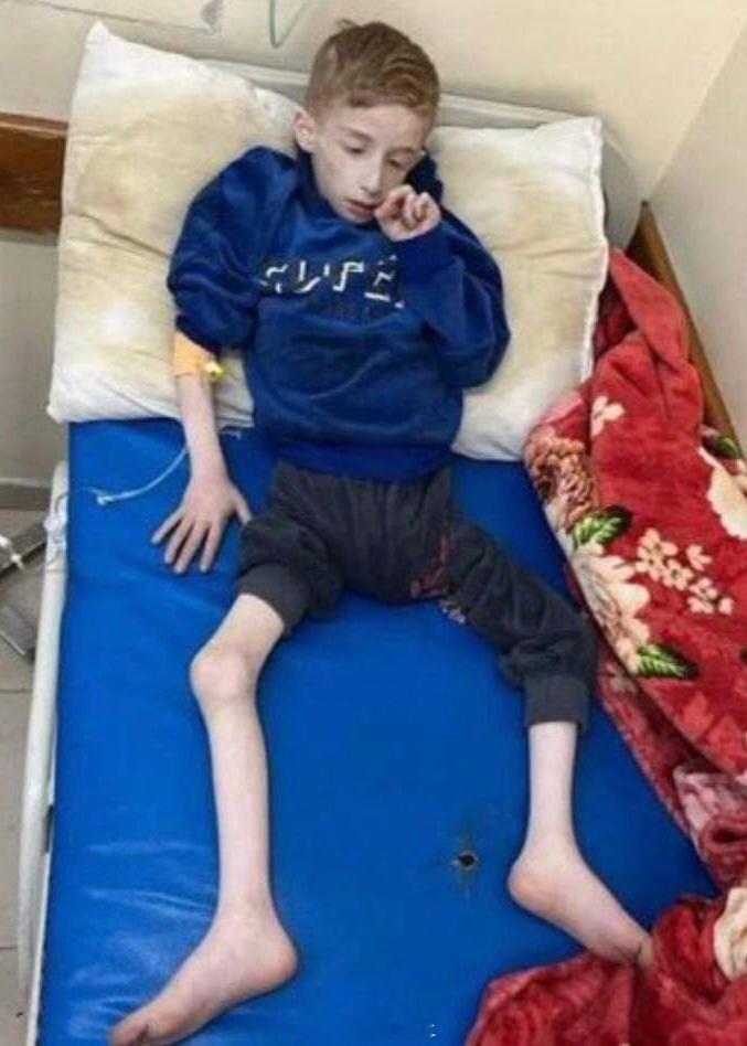 #巴勒斯坦女孩被当作人肉盾牌探路# 当我并不大的时候，看到了一个叫特蕾莎修女的，