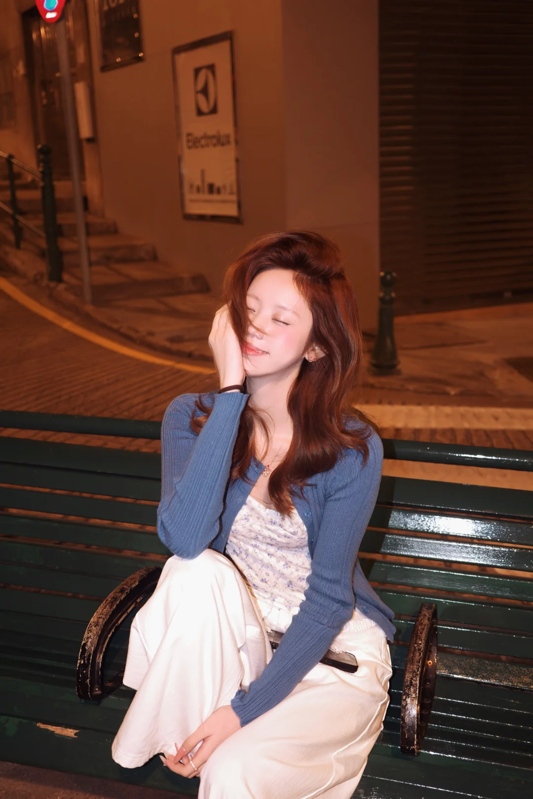 理光gr3晚上+闪光灯也好看