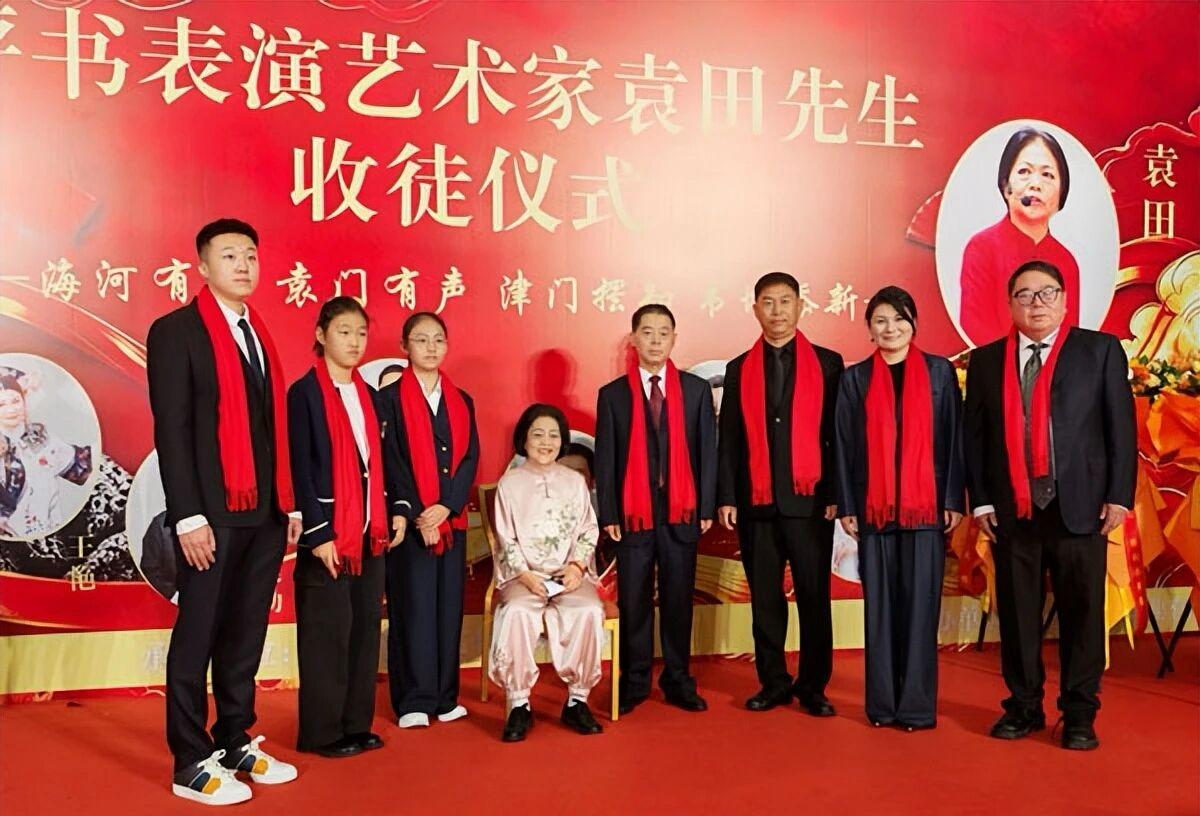 近日，袁派评书传承人、著名评书表演艺术家、国家级非遗传承项目北京评书（营口）袁派
