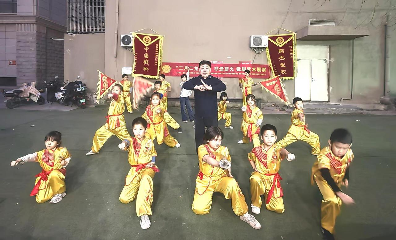 衡水桃城区“二月二”非遗展演：戳脚武术焕 3月20日，农历二月二，衡水市桃城区举