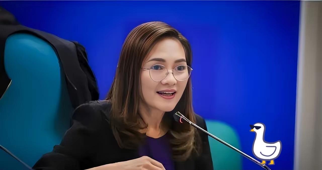 菲律宾向中国索要500亿生态赔偿？
 
菲律宾参议员洪迪薇向国会提交了第85号决