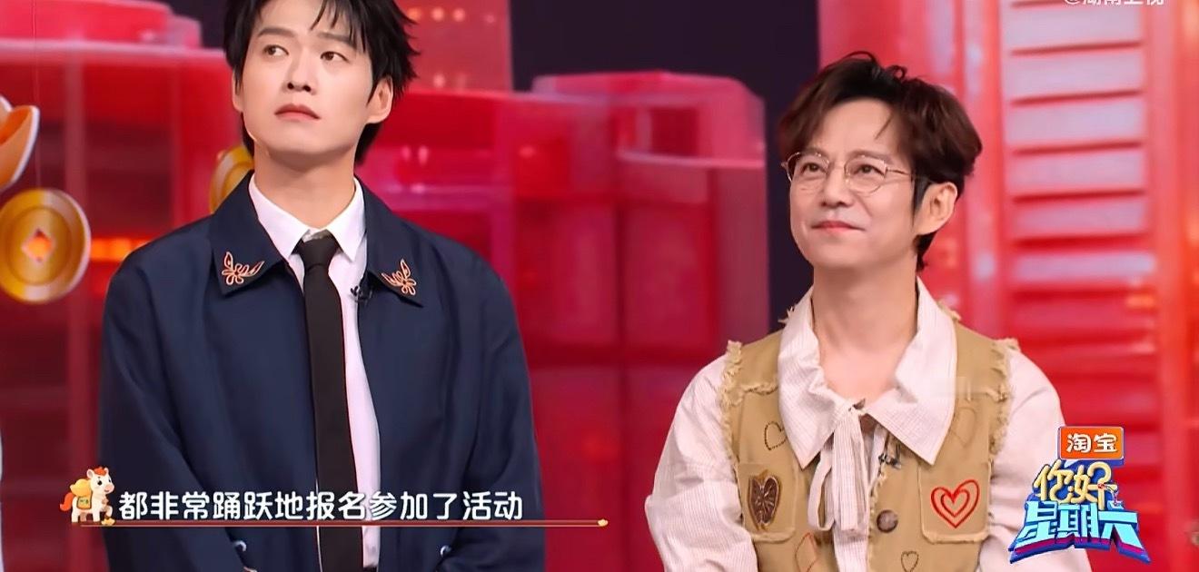 魏大勋紧张到满头大汗开场宣布今天有“捣蛋鬼”隐藏其中做任务，魏大勋就被大家发现神