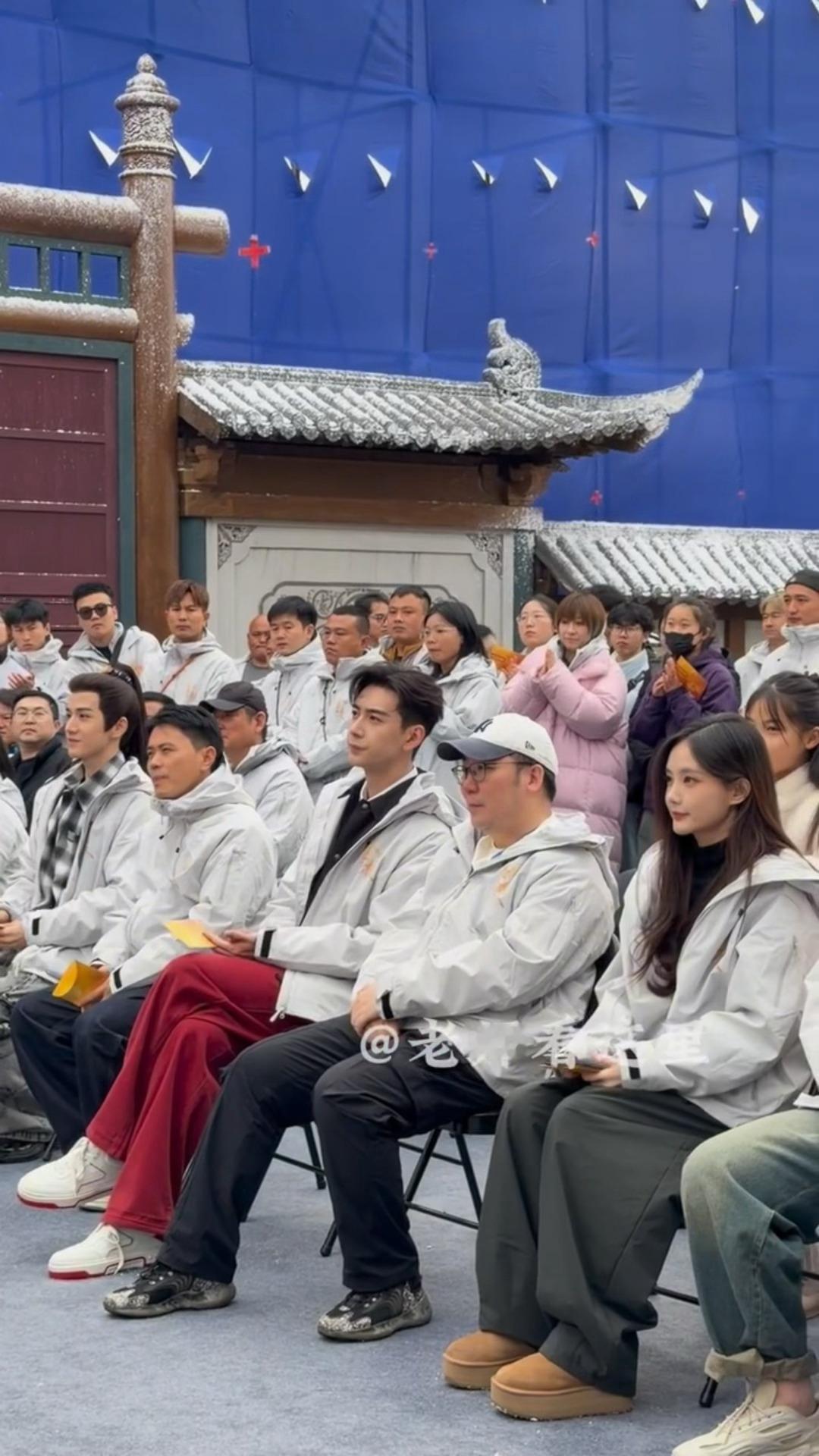 李一桐陈星旭《金枝》开机同框李一桐陈星旭金枝开机同框路透 金枝开机