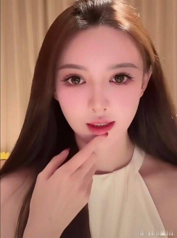 叶珂有三个孩子叶珂已经生了三个孩子叶珂 33 岁三个孩子，保养得这么好！这颜值和