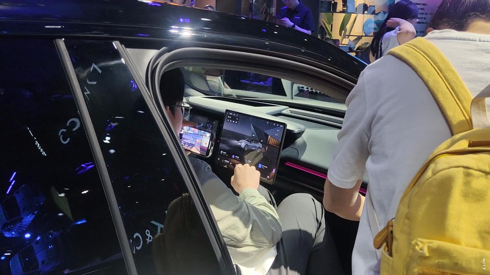 #打工人的心思已经在端午假期了#端午假期，别人上班我摸鱼，心里全是心心念念的梦中