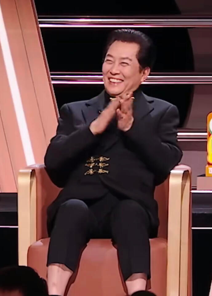 第一次见女生长大想当唐国强 童年以剧集为伴，别人向往小情小爱，她却想活成格局开阔